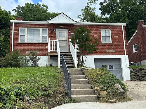1506 Sleepy Hollow Rd Photo 1