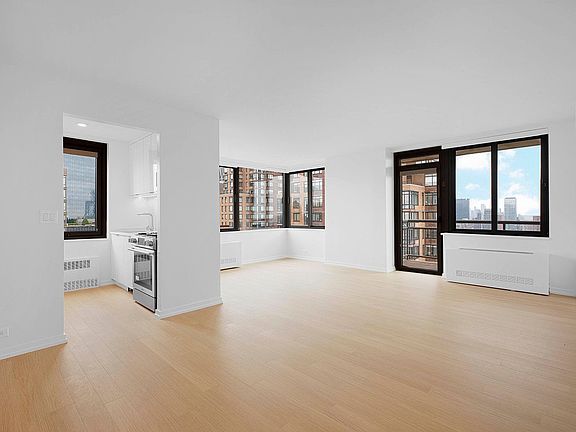 3rd image of 124 W 60th St APT 29D