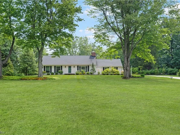 7709 Huntington Rd, Hudson, OH 44236