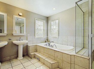 1929 Linneman St, Glenview, IL