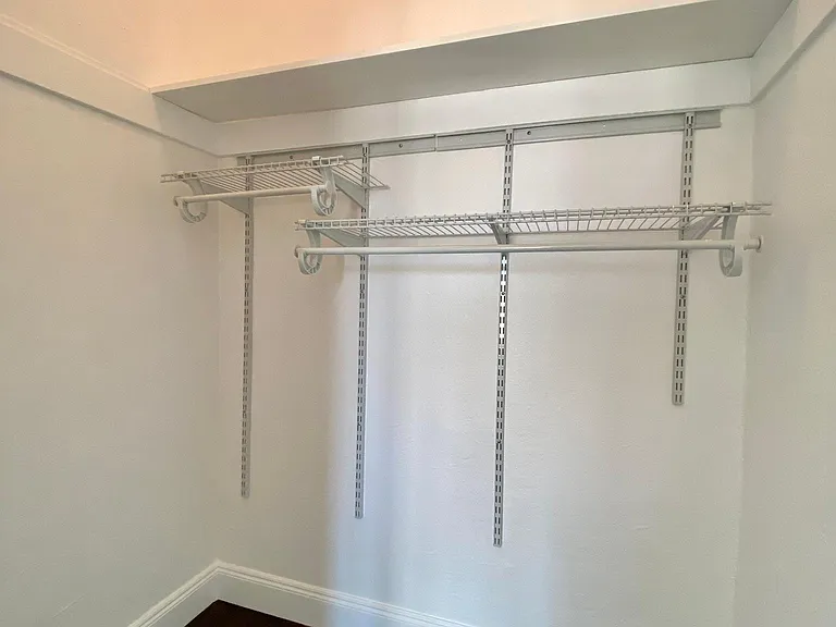 Extra Large Walk In Closet 2