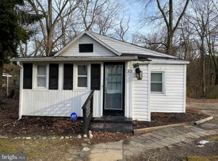 32 Clementon Ave, Clementon, NJ 08021