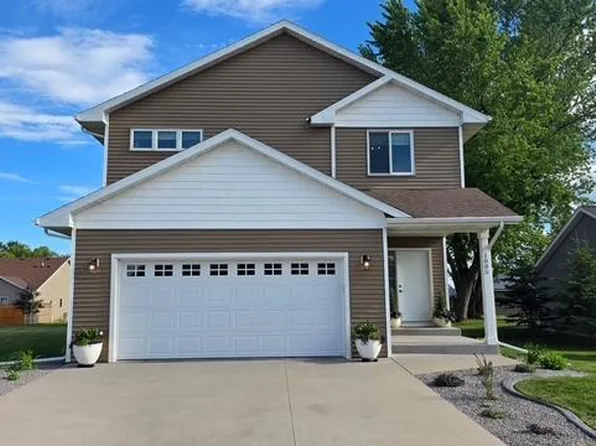1005 Main St E, Cleveland, MN 56017