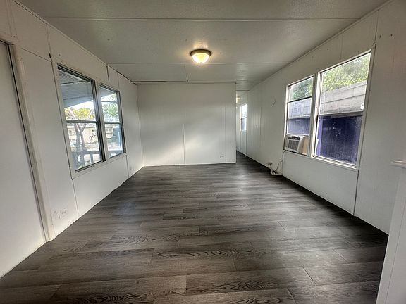 4th image of 2961 Plumosa Ln #H