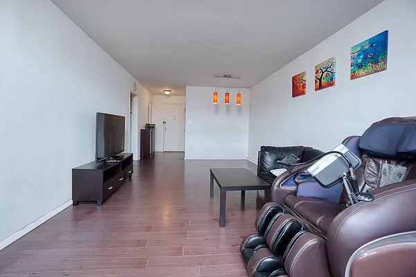 Sold by Prospes Real Estate Corp | media 23