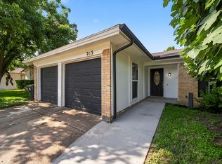 205 W Volunteer Dr, Arlington, TX 76014