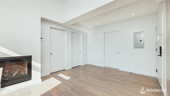 Rented by Nooklyn NYC LLC | media 54