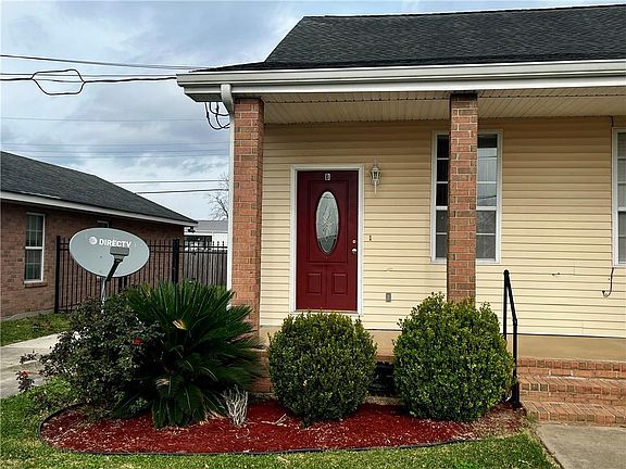 2nd image of 2130 Morgan St #B