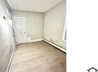 160 Lawrence St #2N, Hartford, CT 06106