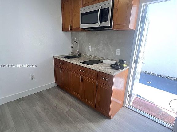 4th image of 1615 SW 137th Pl #2