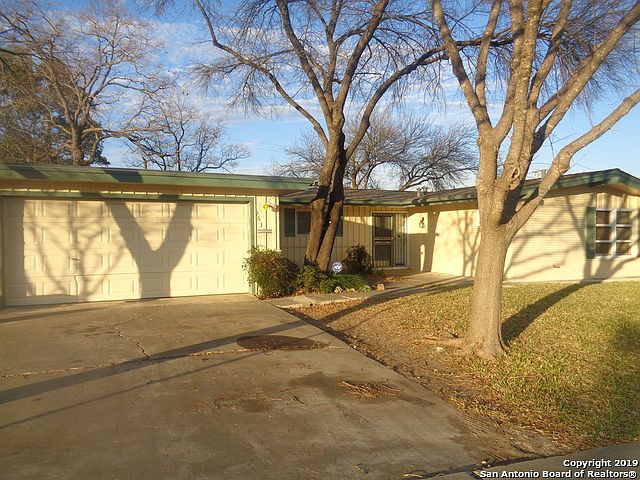 1st image of 363 Rexford Dr