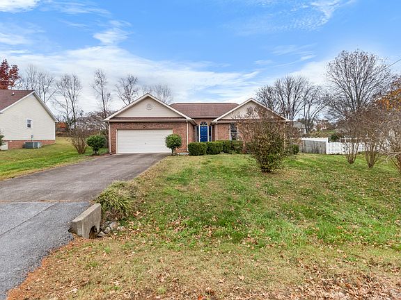 3rd image of 3407 E Henderson Way
