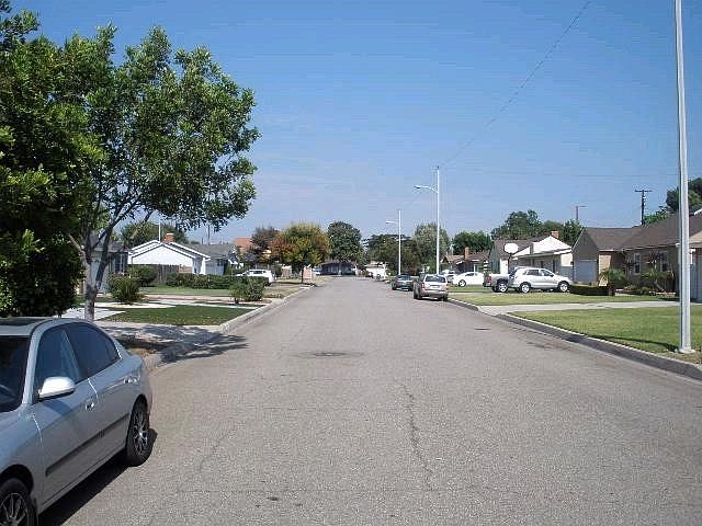 2nd image of 1720 W Thelborn St