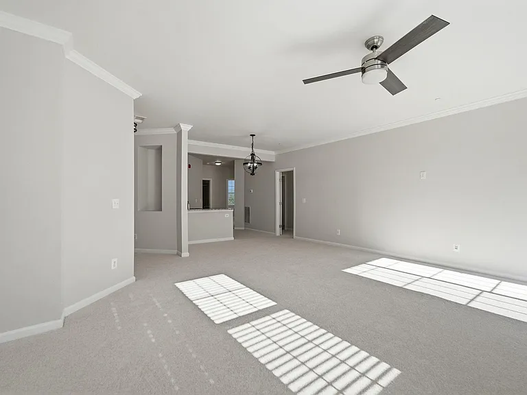 24678 Byrne Meadow Sq — Photo 2