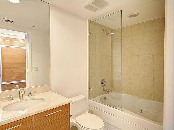 3rd image of 50 Biscayne Blvd APT 4003
