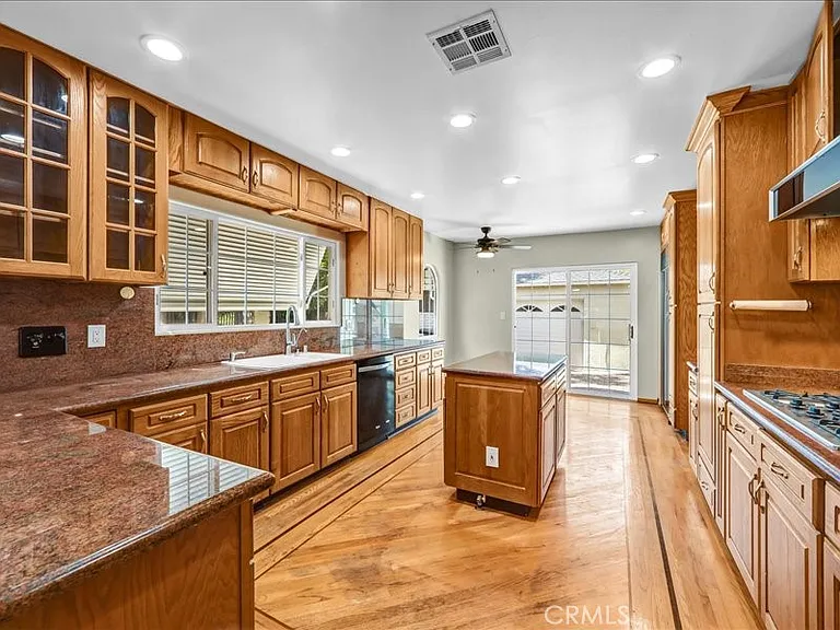 1315 W Valleyheart Dr — Photo 15