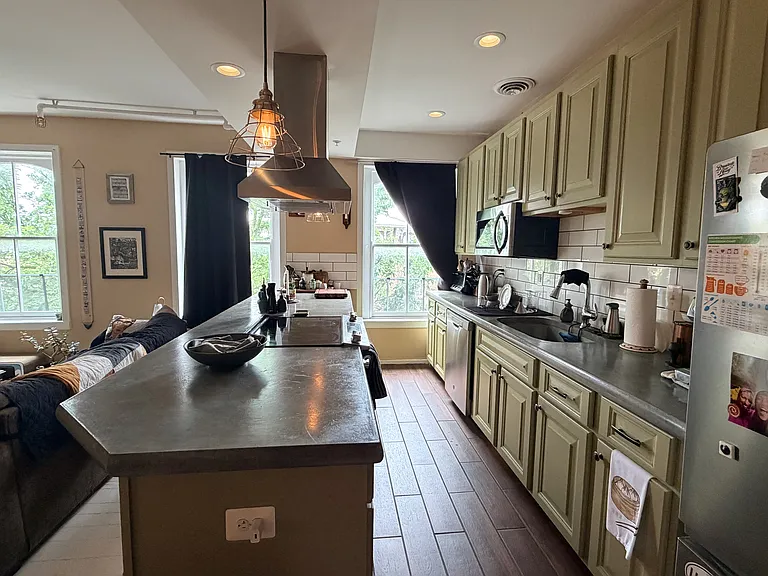 111 E Church St #E — Photo 10