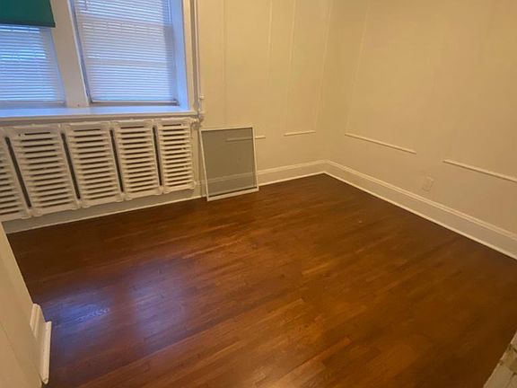 2nd image of 52 Alder St