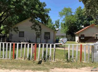 701 Choctaw St, Mt Pleasant, TX 75455
