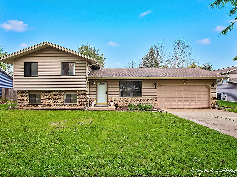 1st image of 213 Windridge Dr