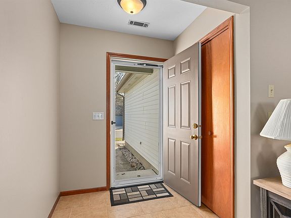 4th image of 9915 Spur Creek Ct