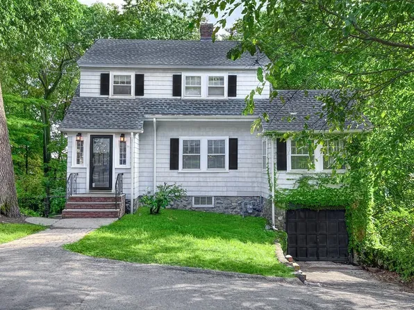 16 Ellwood Rd, Melrose, MA 02176