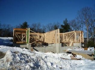 24 Gates Ln, Wakefield, MA 01880