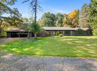 27869 Old Colony St, Farmington Hills, MI 48334