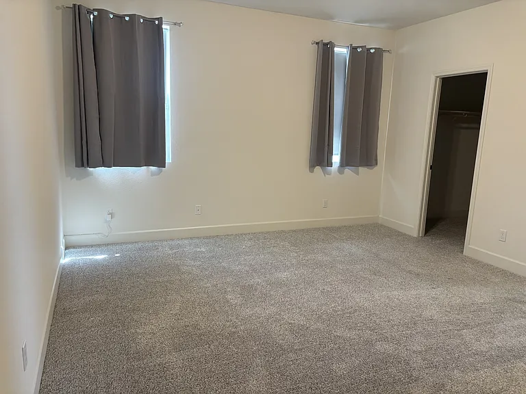 644 Belmont Dr — Photo 4