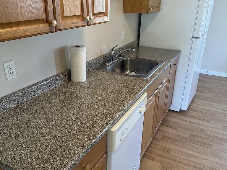20 W Franklin Ave — Photo 6