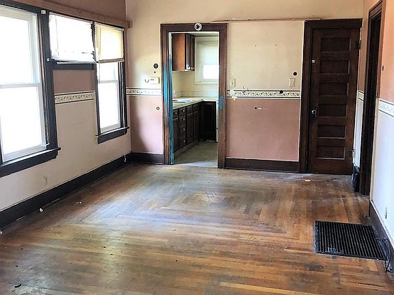 3rd image of 408 S 10th St
