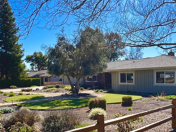 2nd image of 2332 Henning Dr