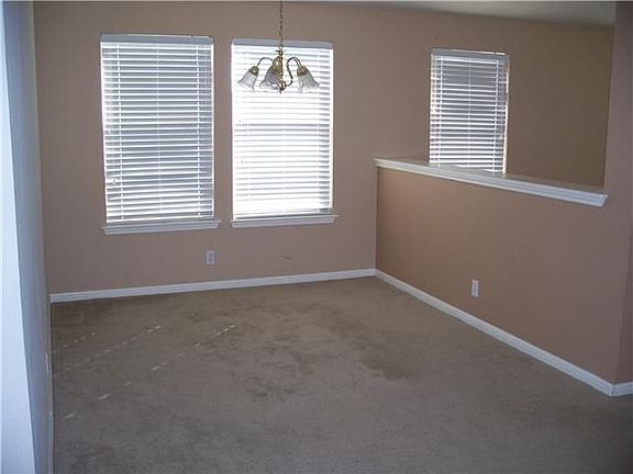 2nd image of 1006 Stewart Dr