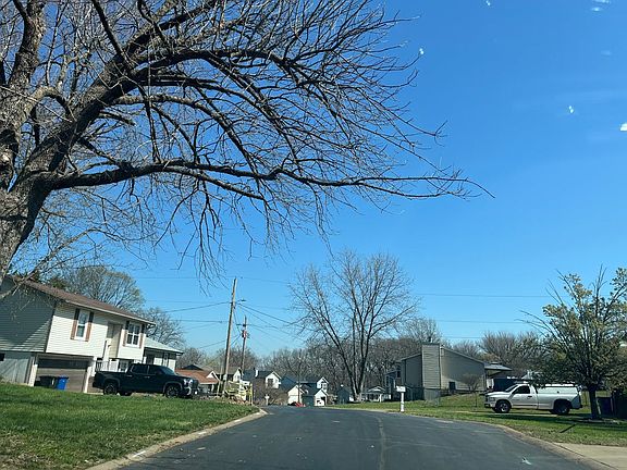 4th image of 1821 Hilltop Village Ln