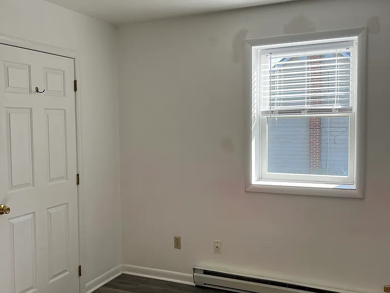 208 Park St #4 — Photo 8