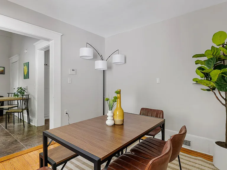 921 Laurens St — Photo 32