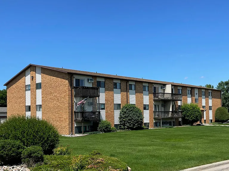 Southview Apartments — Photo 2