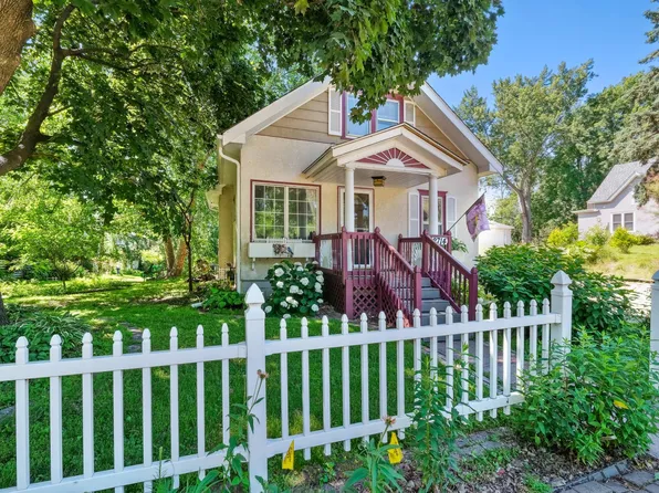 2714 17th Ave E, North Saint Paul, MN 55109