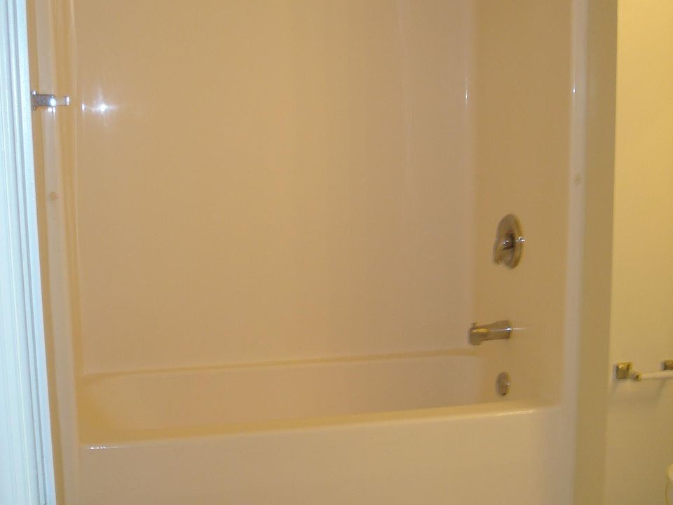1st image of 548 Southridge Pkwy