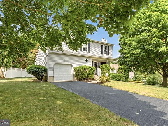 2nd image of 23 Pulaski Dr
