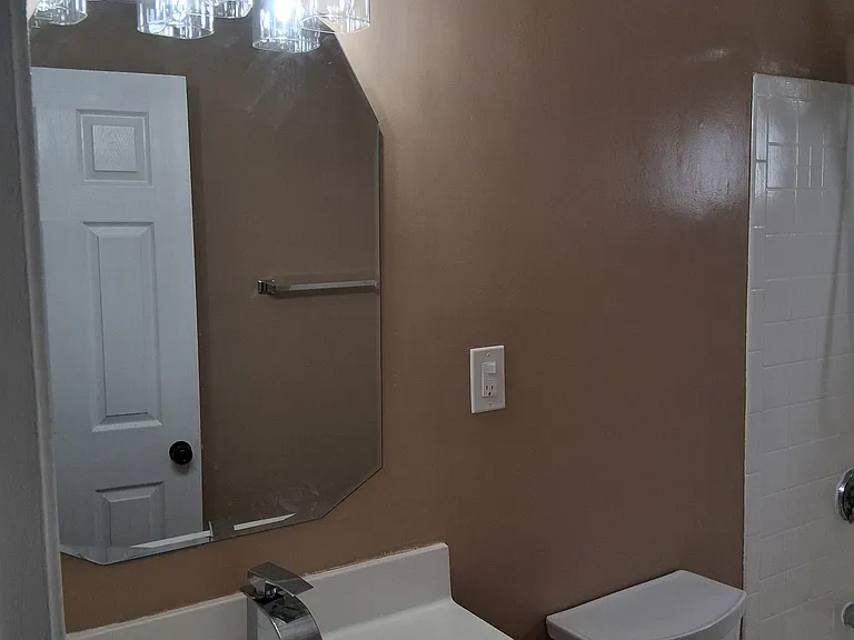 44 Capen St #1 — Photo 17