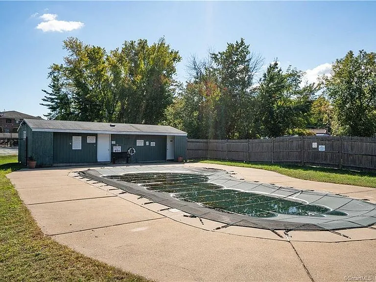 1401 Harbor View Dr — Photo 12