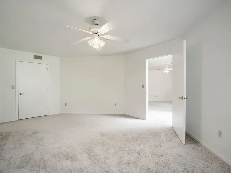 7270 Westpointe Blvd #910 — Photo 14