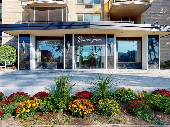 1 Strawberry Hill Court #9J, Stamford, CT 06902