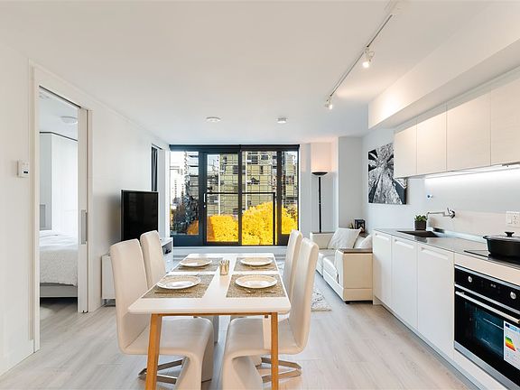4th image of 1133 Hornby St #1001