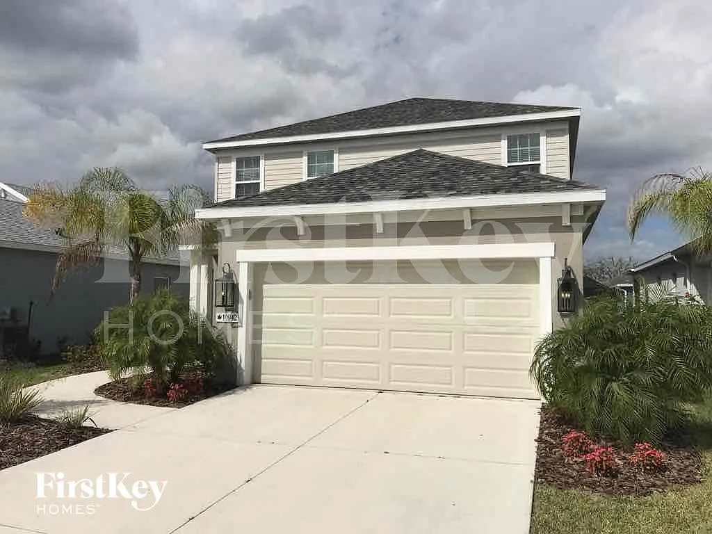 3 bed, 2.5 bath, 2154 sqft, $3,155 — Photo 3