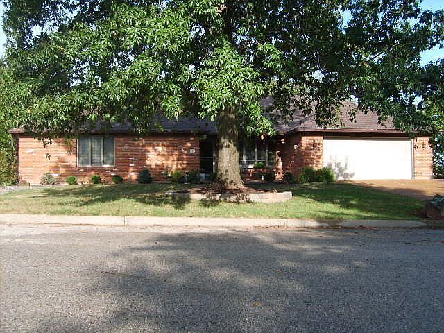 1st image of 824 Pin Oak Ter