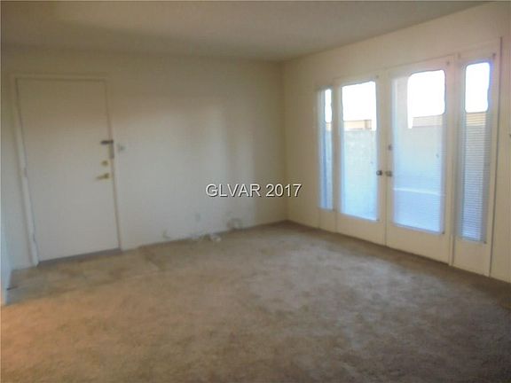 3rd image of 4370 Sanderling Cir Unit 49