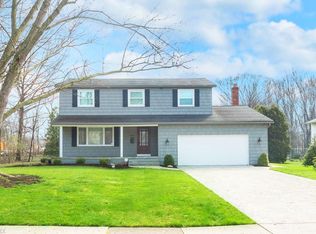 2280 Radcliffe Dr, Westlake, OH 44145