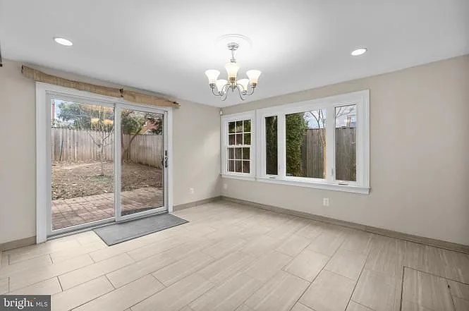 311 S Wayne St — Photo 10